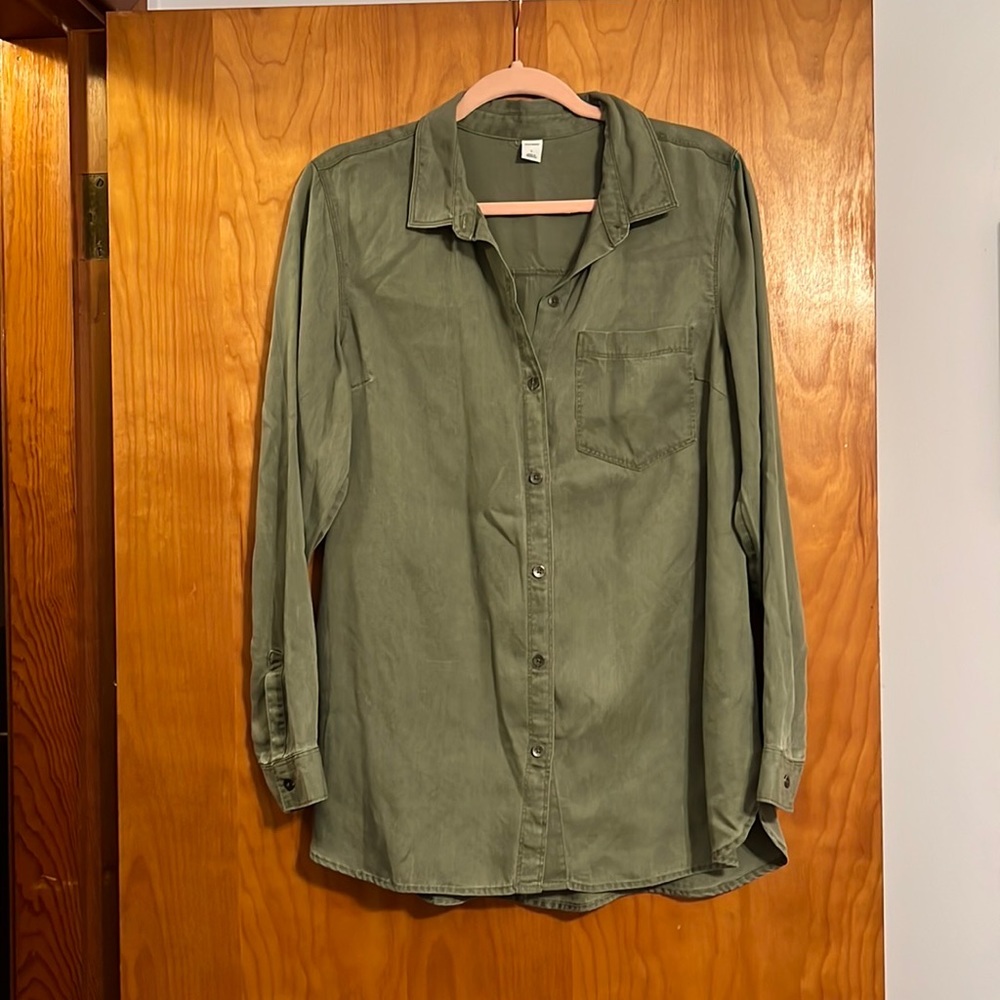 Very soft Green Old Navy Women’s Button up